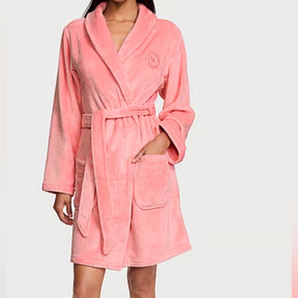 Women's Pink Plush Robe - Picture 6 of 6